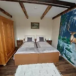 Dámszarvas Apartamento Újudvar