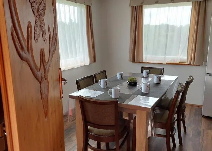 Damszarvas Vendeghaz Újudvar